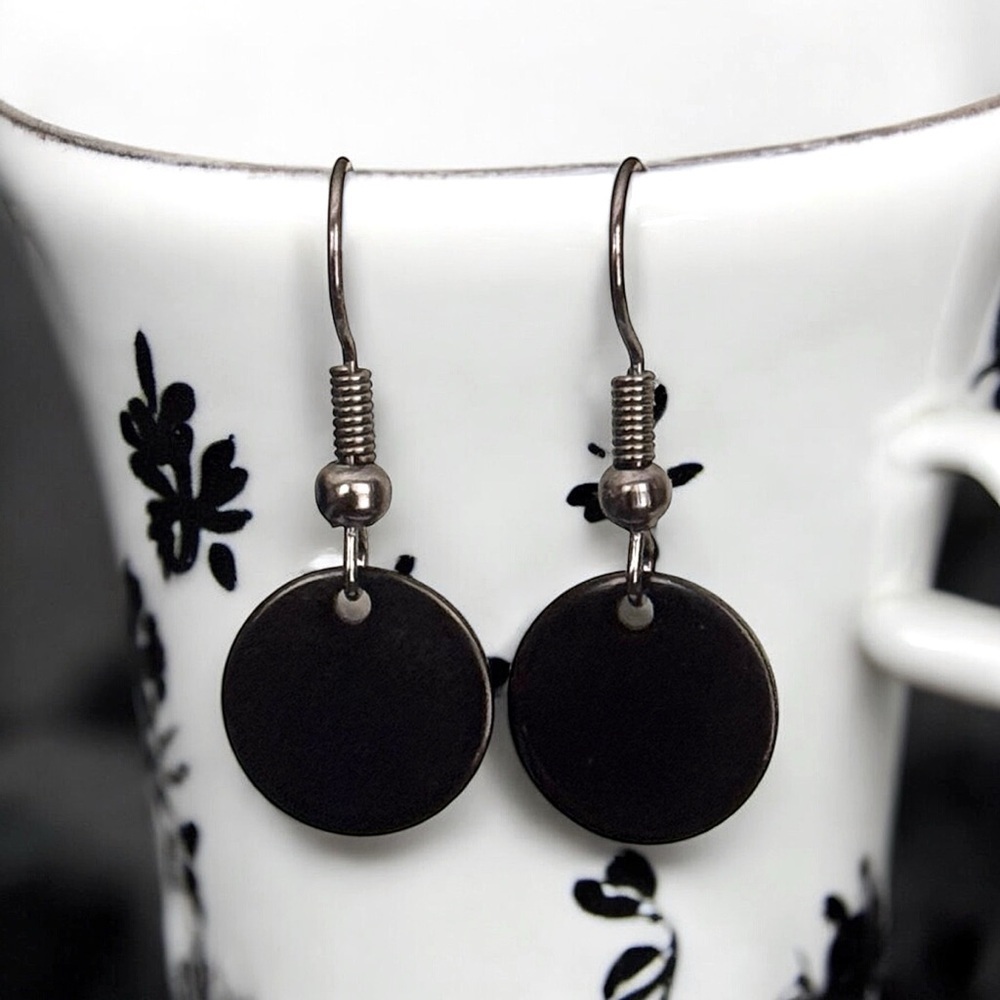 5 For $25💫Small Black Metal Disc Dangles